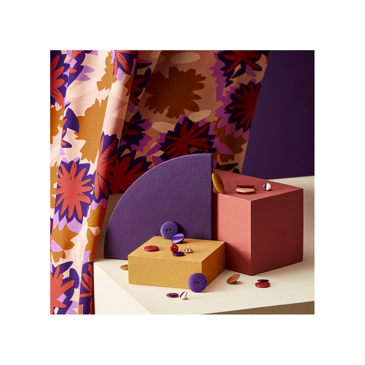 Waterlily Maple viscose - Image 3