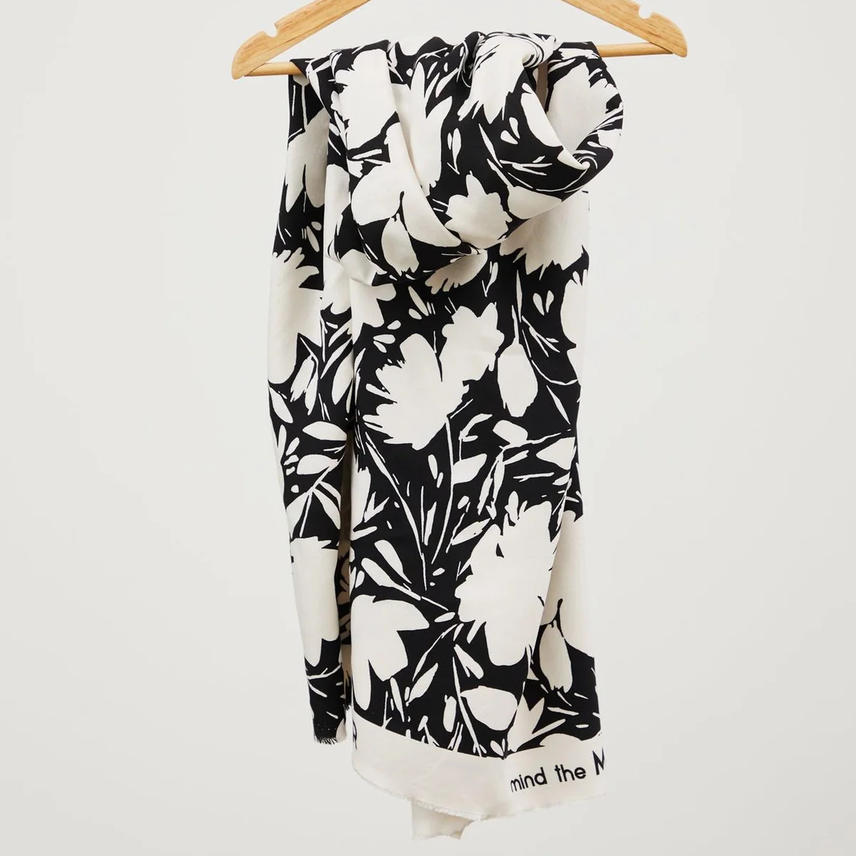 Floral Shade viscose - white
